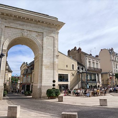 Nevers A La Porte De Paris Екстер'єр фото